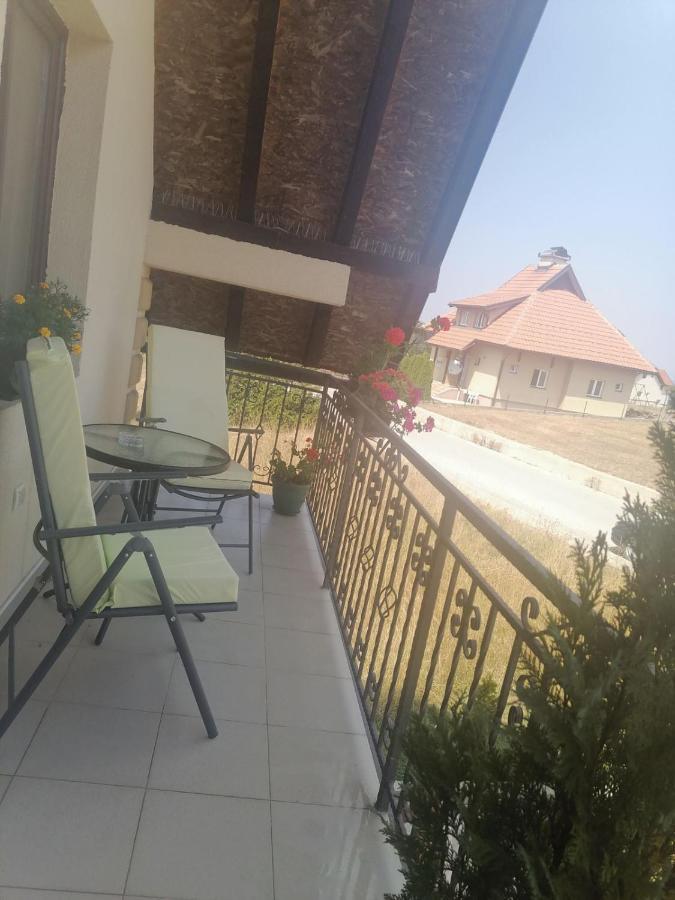 Apartmani Tarsko Sunce Kaludjerske Bare Exterior foto